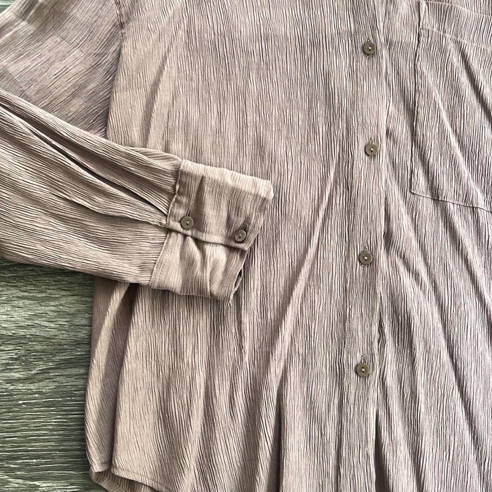 Abercrombie & Fitch Button Down Shirt - Picture 6 of 8
